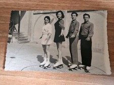 # 19723.  Foto Cart. 2 Coppie  Pattinaggio Pattini Rotelle aa'50 Italia 13,5x8,5
