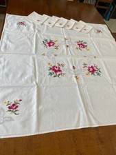 TOVAGLIETTA VINTAGE DA TEA RICAMATA A MANO A PUNTO CROCE C/ TOVAGLIOLI          