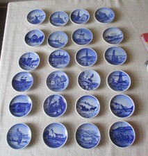 24 piccoli piatti da parete