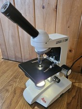  Microscopio illuminato Leica