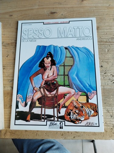 Blue press hard comics album - press,