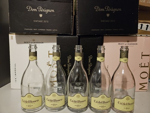Bottiglie vuote del bosco 5 - ca,