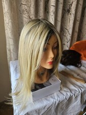 parrucca  capello sintetico bionda, parrucca ondulata scura e testa per parrucca