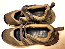Women's KEEN size 9 shoes