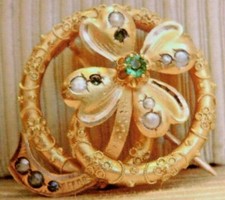 ANTICA E BELLISSIMA SPILLA  ORO 18 K CON  GEMME E PERLE 