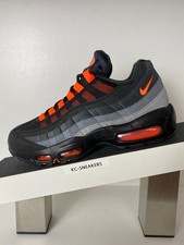 NIKE AIR MAX 95 US 7 EUR 40