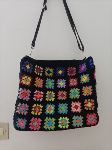 Borsa fatta mano a - mano,