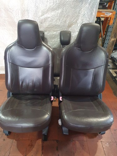 Toyota 2010 sedili - iq,