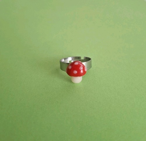 Anello funghetto fatto - fatto, mano