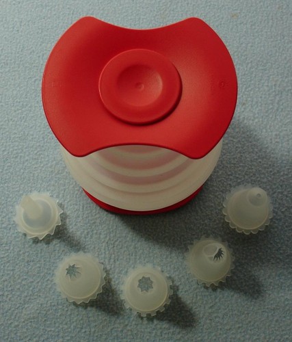 Tupperware red squeeze it - 8,