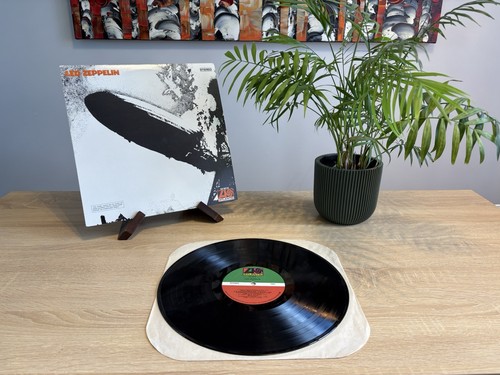 Led zeppelin self titled - led,