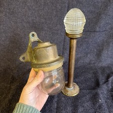 Coppia di lampade navali