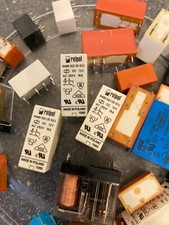Lotto di 30 + relè vintage -