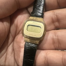 SEIKO Quartz LC Japan 7D0286