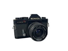 Konica Autoreflex T3-N SLR con