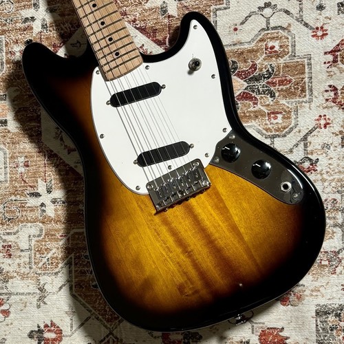 Squier fender sonic mustang - by,