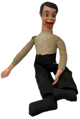 Bambola manichino ventriloquo
