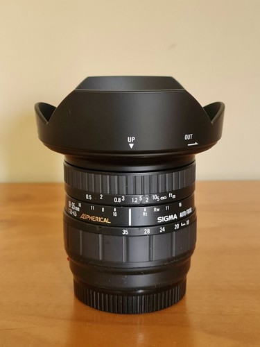 Sigma obiettivo zoom asferico