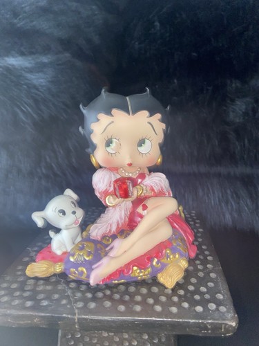 Betty boop shimmering surprise - betty,