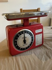 Vintage Retro Tower Metal