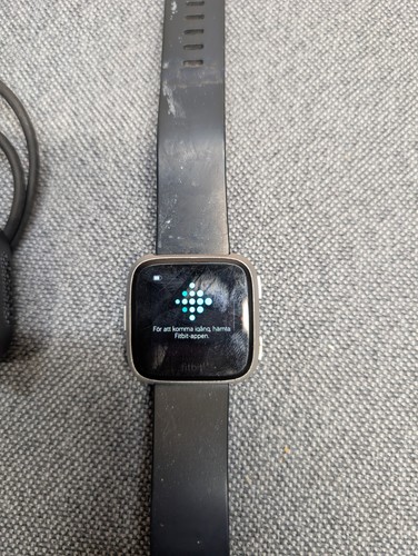 Fitbit versa smartwatch - versa, nero