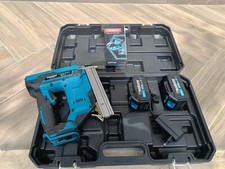 sparachiodi a batteria