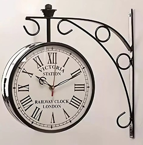 Victoria station clock - station,
