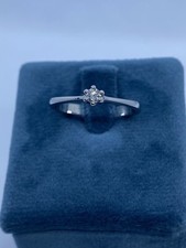 #18 - Anello Solitario in oro bianco 18 kt e Diamante Ct.0.10