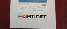 Fortinet FortiGate 60F firewall (hardware) desktop . piccolo difetto estetico 