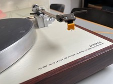 Tornio a piastre Luxman PD 284