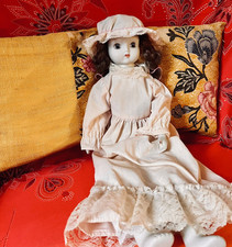 BAMBOLA IN BISCUIT Vintage