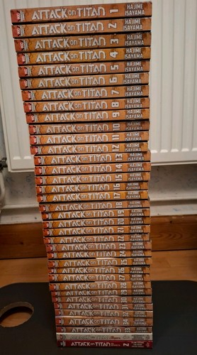 Attack titan manga vol - on,