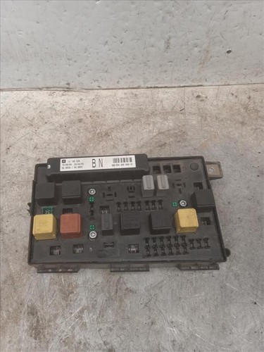 13145035 boite fusibles - boite, à