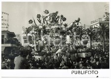 1954 CARNEVALE VIAREGGIO La sfilata di un carro allegorico *Foto 18x13
