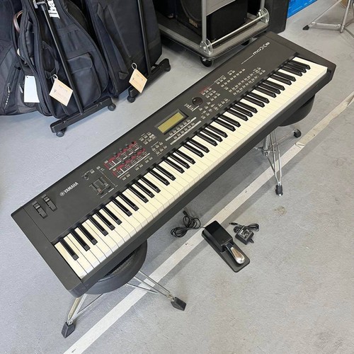 Yamaha mox8 key - 88-key, music