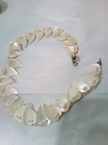 Collana con foglie - foglie, in