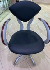 Arredamento per negozio parrucchiera 