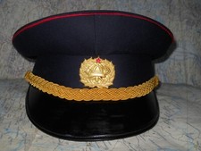 Cappello con visiera parata