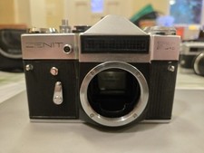 Zenit-EM reflex sovietica 35 mm. Misuratore luce funzionante. Vedi descrizione.