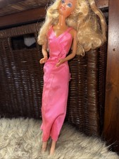 Bambola BARBIE capelli biondi