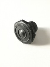 TAPPO SERBATOIO NERO IN PLASTICA AD INCASTRO PER CICLOMOTORE D'EPOCA 30 mm