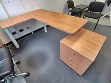 Scrivania per ufficio ad angolo in legno nociliè