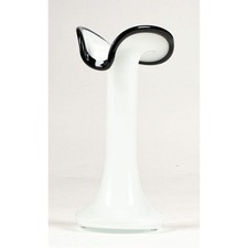 vaso-ornamentale-in-vetro-bianco-e-nero-lavorato-a-mano-1980