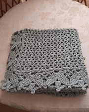 Copertina neonato fatta a mano all'uncinetto