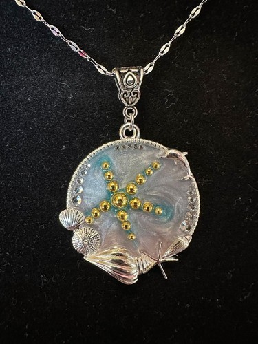 Collana estiva con - , ciondolo