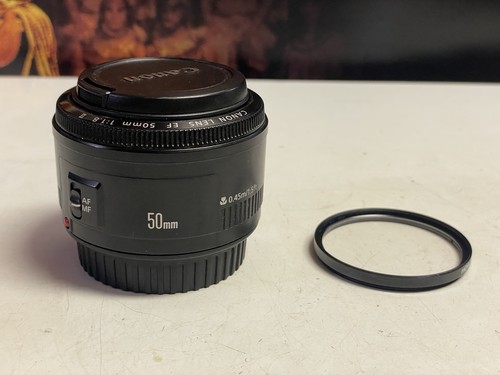 Canon 50mm 8 - f/1.8, prime