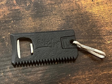 Apribottiglie chiave pettine