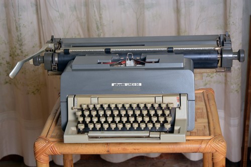 Macchina scrivere olivetti - scrivere,
