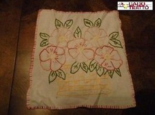 CORSIA CENTRO TAVOLA  MELELTTI IN LINO RICAMATO A  MANO