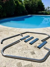 Scala piscina bordo sfioro